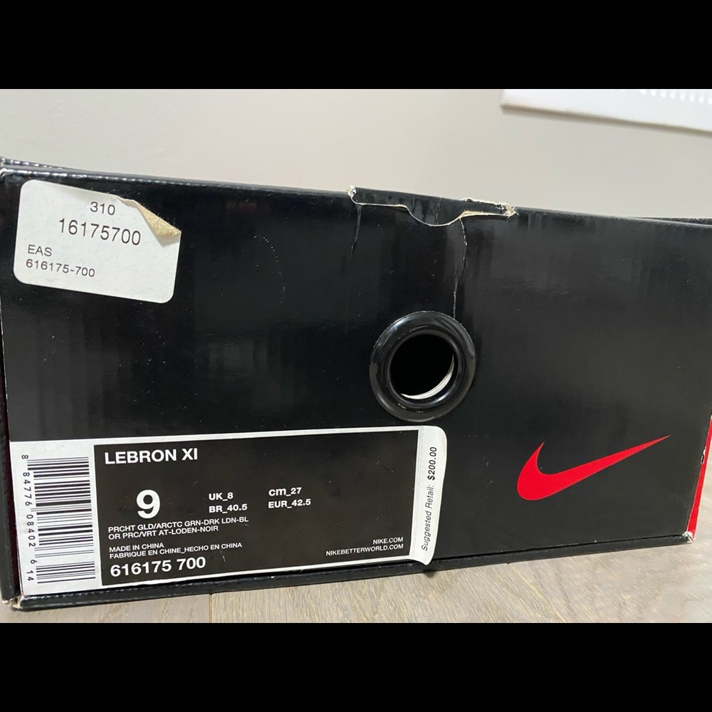 Lebron XI - Picture 15 of 16